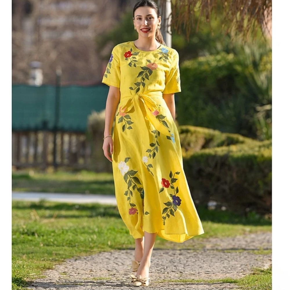 Fanm Mon
Gloriosa Floral Embroidered Linen short Sleeve Belted A-Line Midi Dress